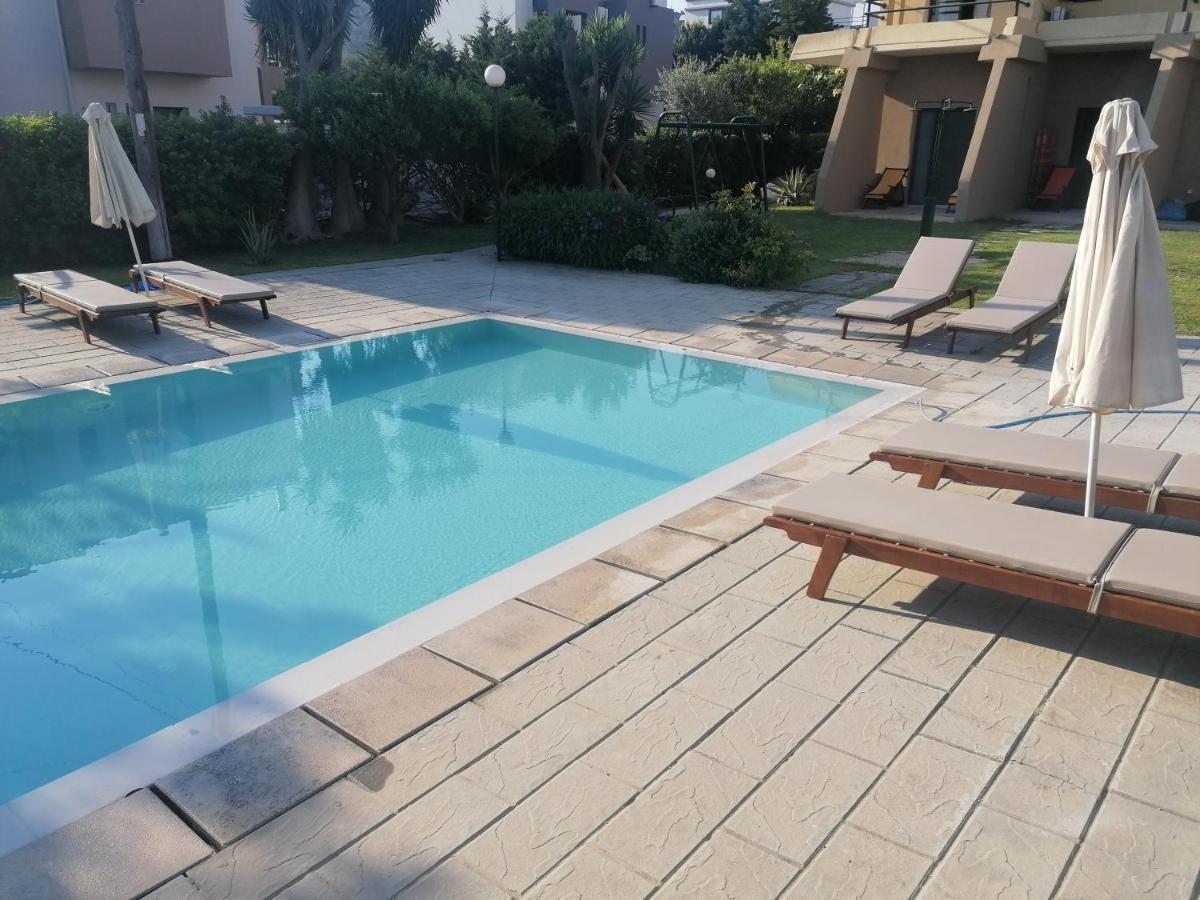 Endless Summer Pool Flat Ixia  Exterior photo